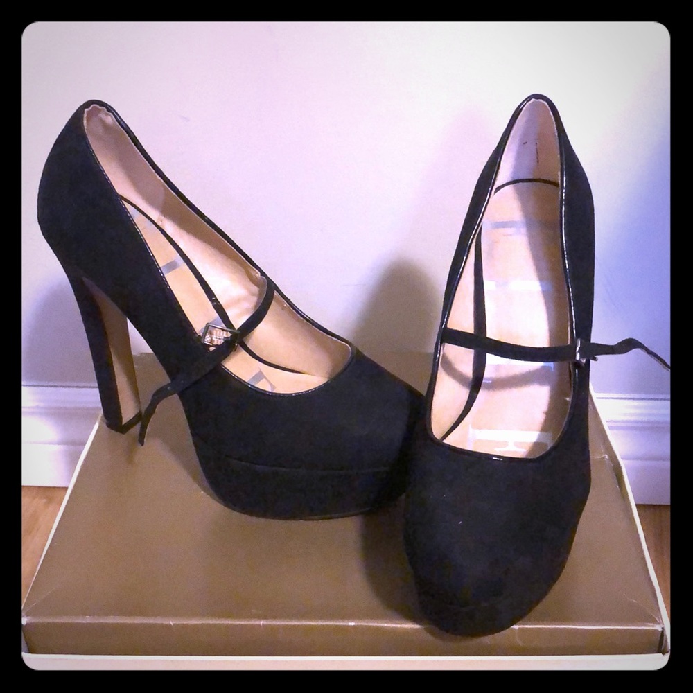 Elle High platform pumps